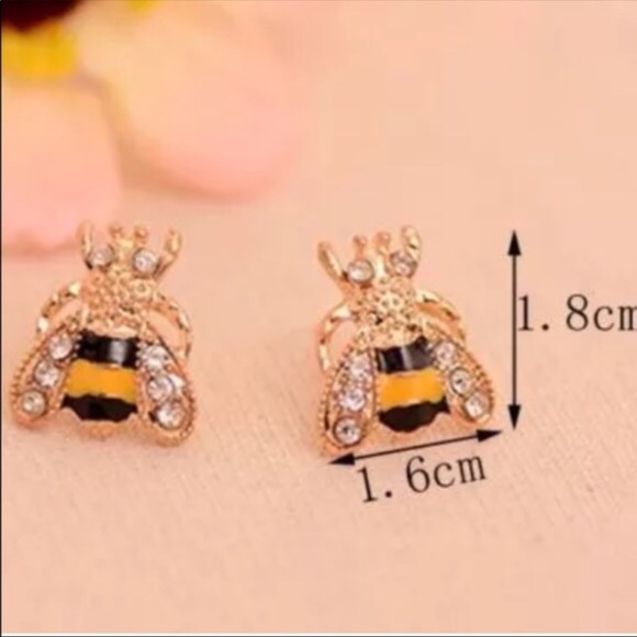 Bumblebee Stud Earrings - Picture 8 of 10
